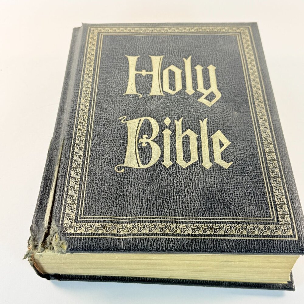Omega New American Bible 1971 Hardcover Catholic Gilded Edges Family Record